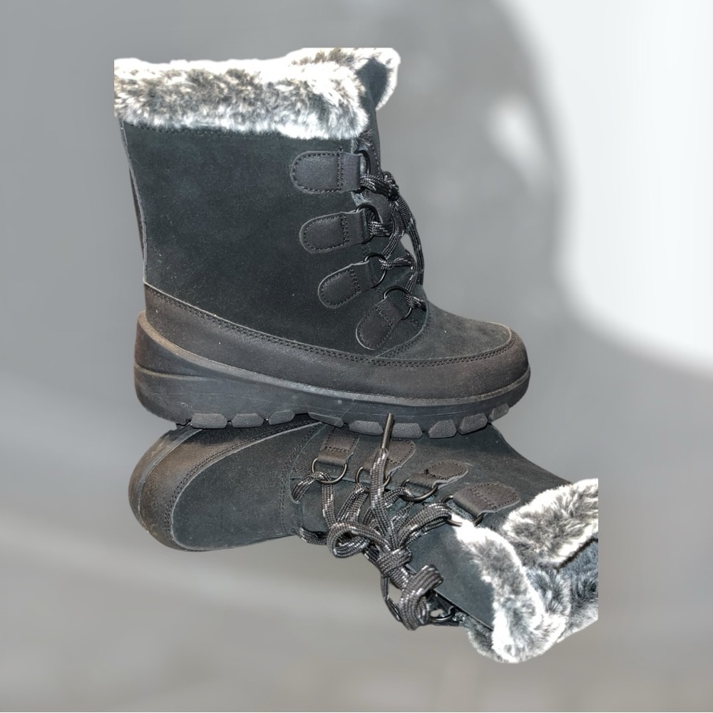 Snow boots